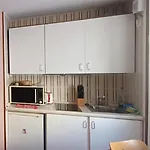 Giomein Sporting Red House 公寓 布勒伊-切尔维尼亚
