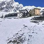 Giomein Sporting Red House Брей-Червиния