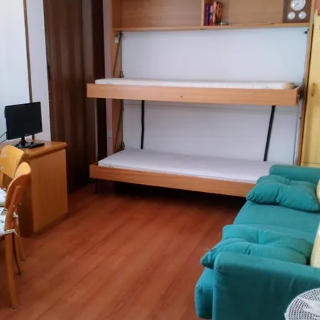 아파트 Giomein Sporting Red House 브루일서비니아