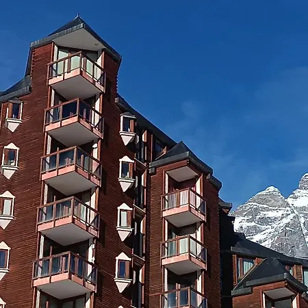 Giomein Sporting Red House Breuil-Cervinia