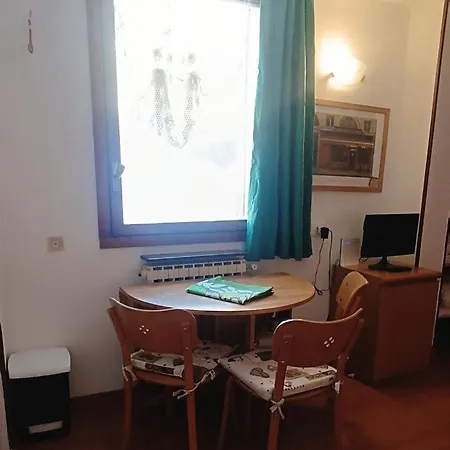 아파트 Giomein Sporting Red House *